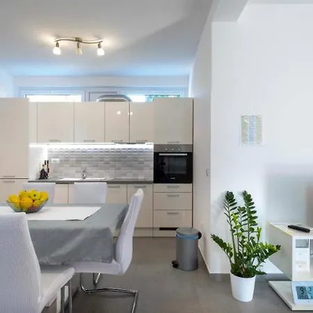 Fragola * マカルスカ