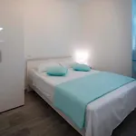 Fragola Apartment