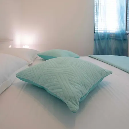 Apartman Fragola *